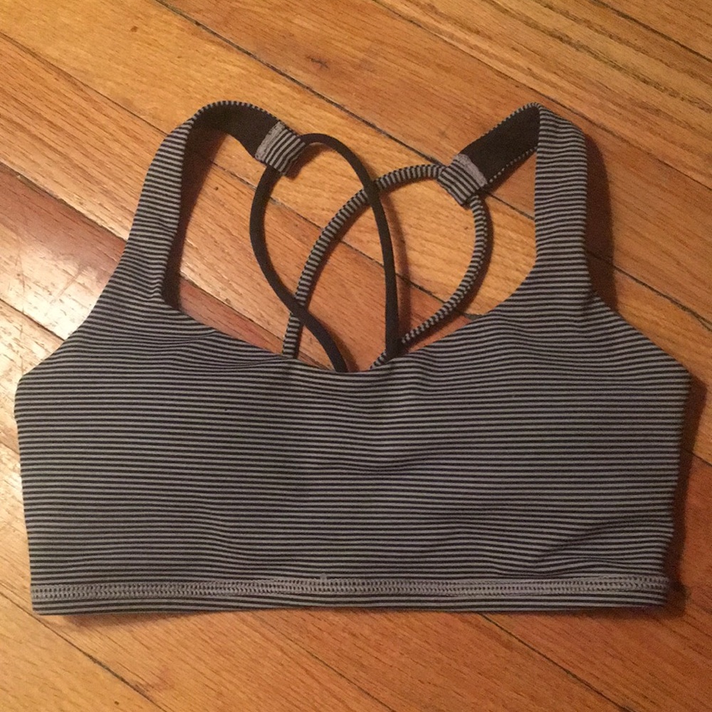 Lululemon sports bra